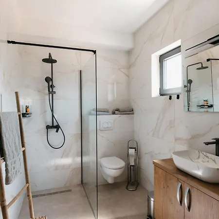 펜션 Amazing In With Sauna Drače