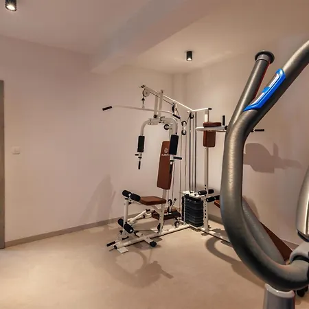 Amazing In With Sauna 펜션 Drače